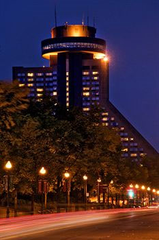 Loews Le Concorde Hotel